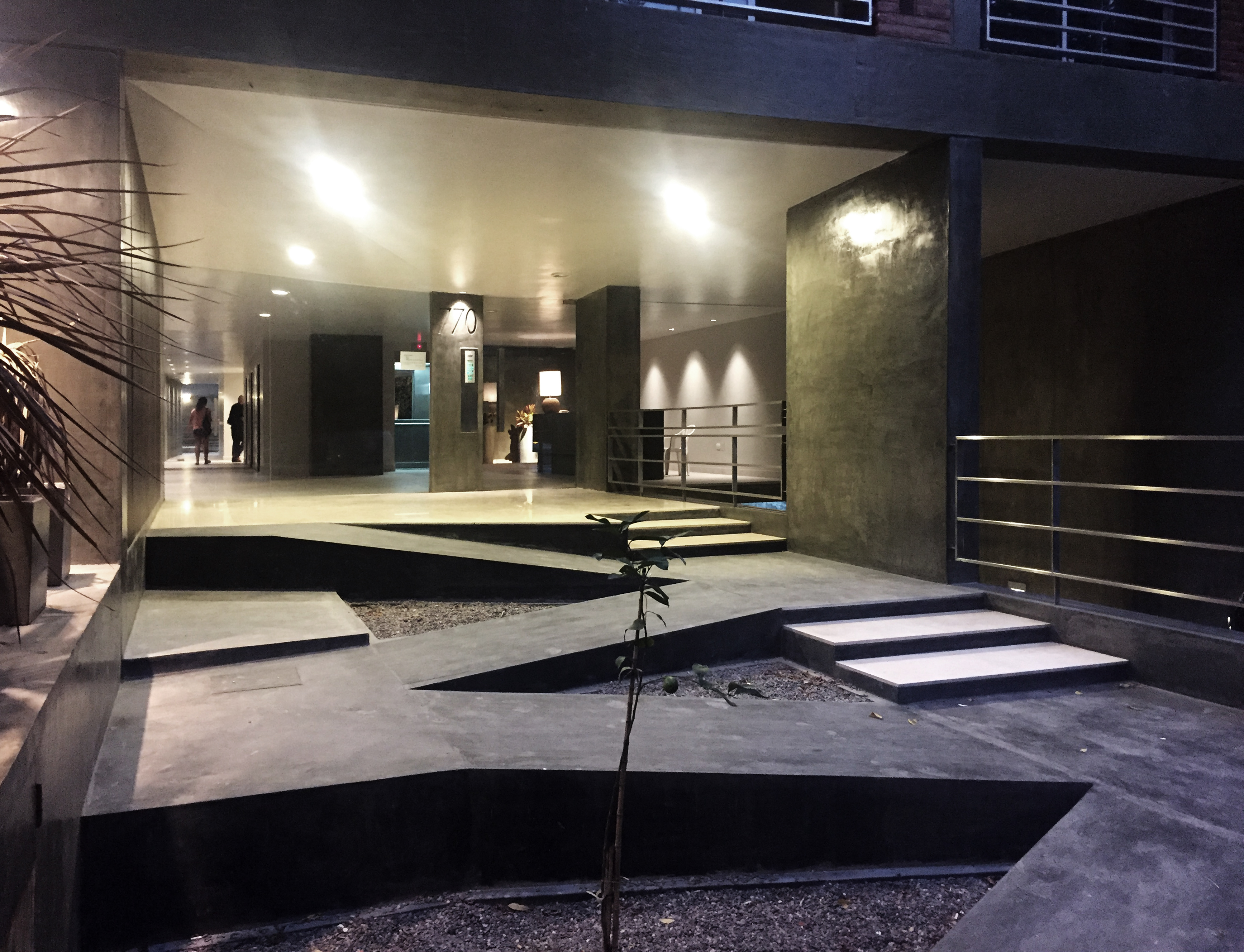 B 700 gallery image 6