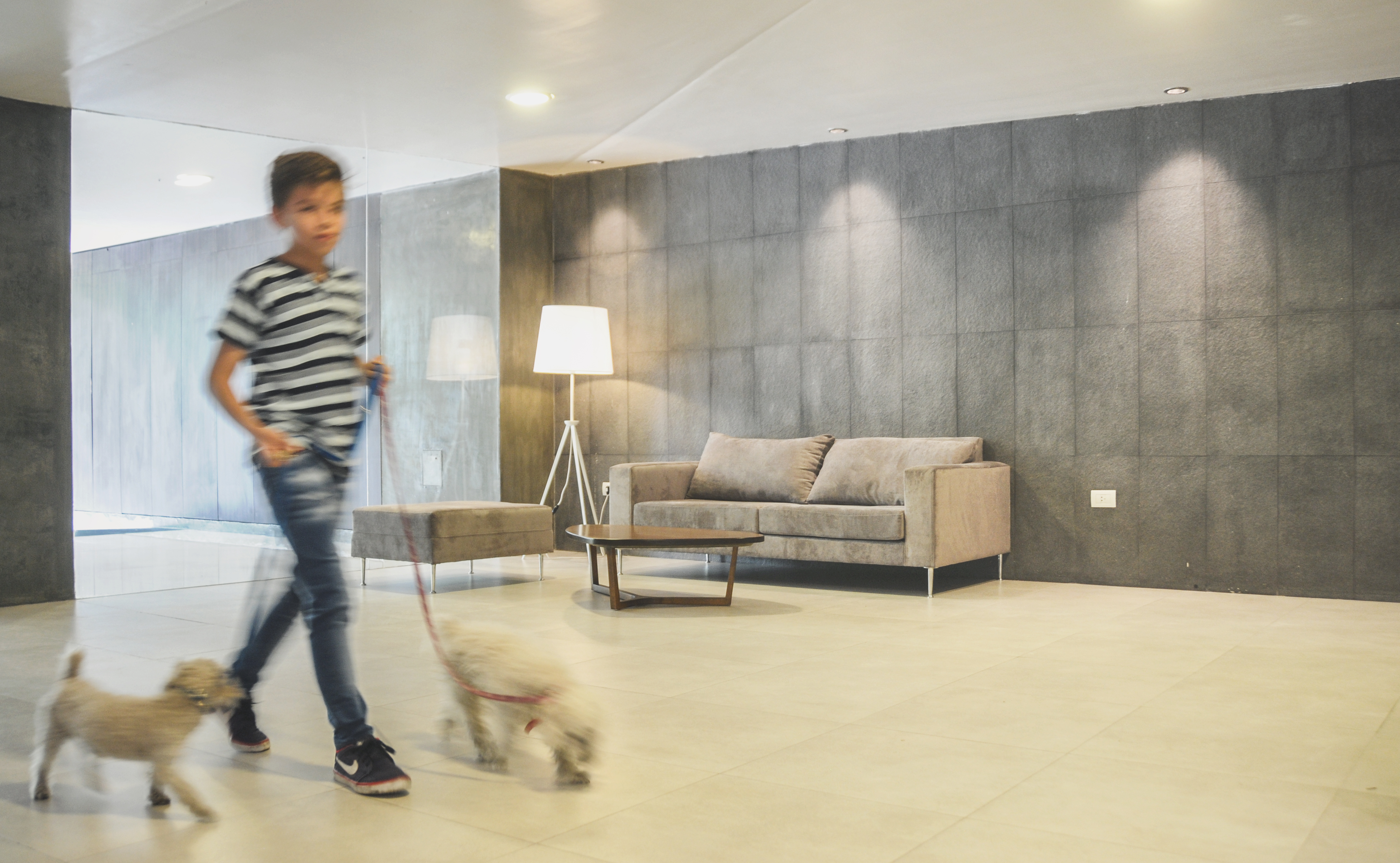 B 700 gallery image 1