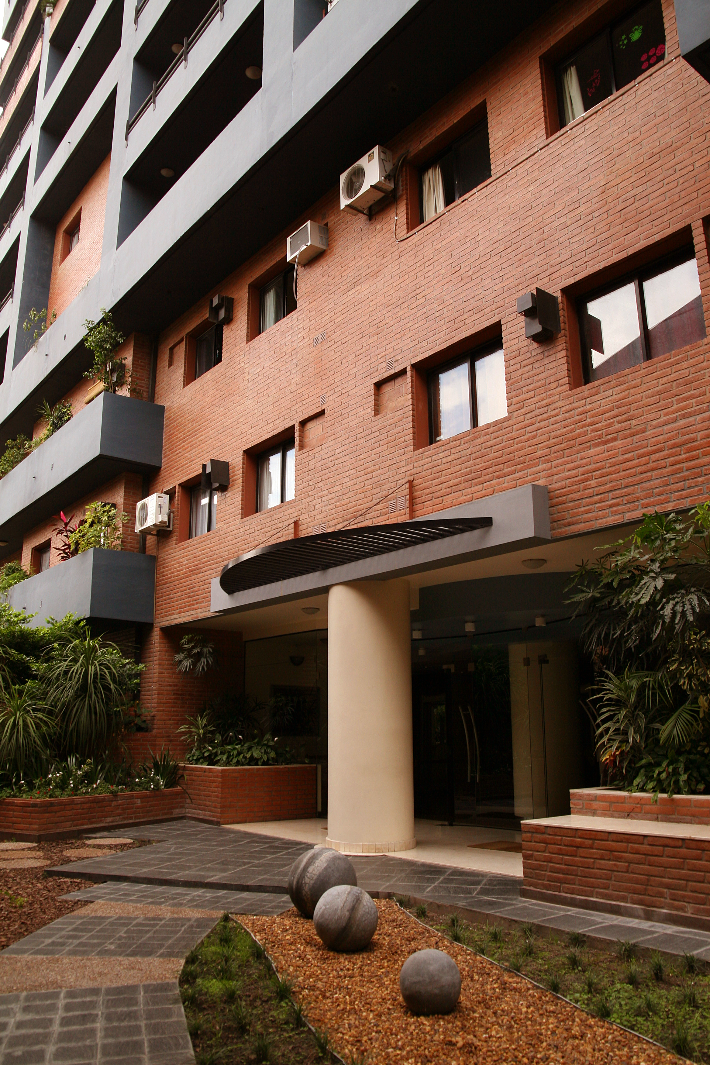 Monteagudo 852 gallery image 1